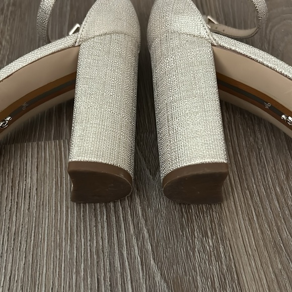 Sam Edelman gold block heel sandals/ worn once and perfect for wedding season! - Picture 6 of 10